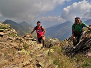 01 Al Passo di Cigola (2486 m) , raggiunto dal sent. 253 dal Rif. Longo,  vista sulla Val d'Ambria valtellinese